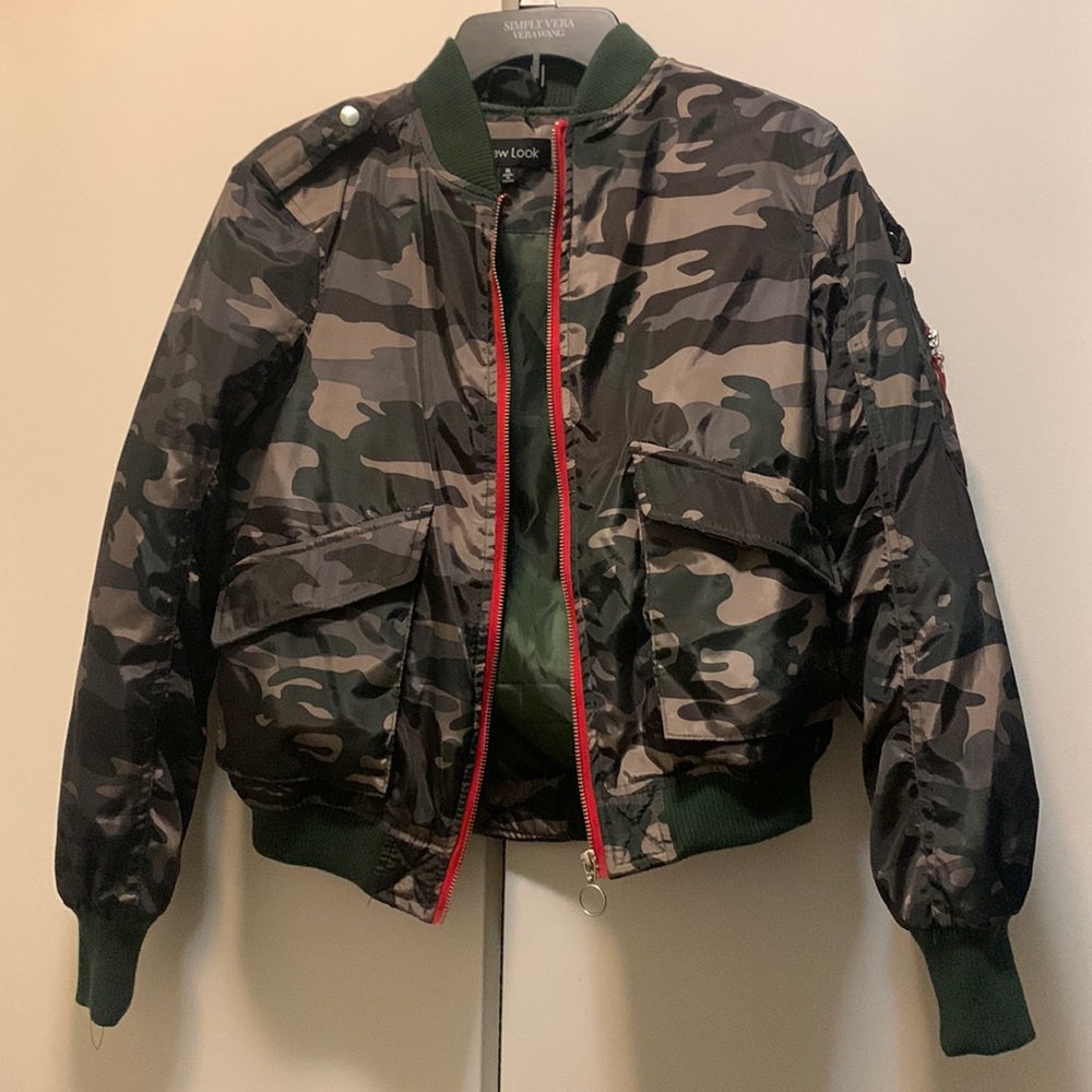 New look green camouflage zip up bomber jacket